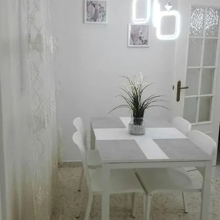 شقة Comfy, Convenient & Classy Apartment, All For You *